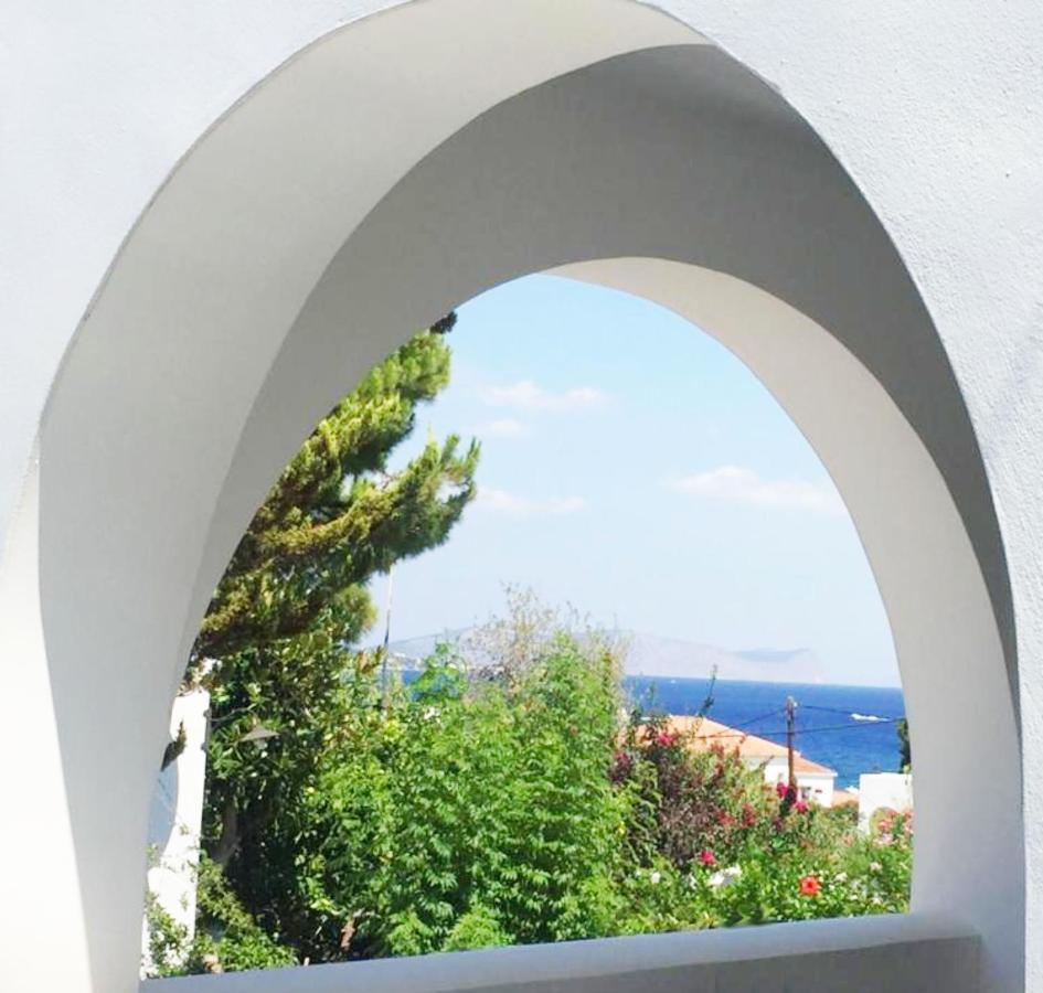 Oltremare Inn Spetses Town Ngoại thất bức ảnh