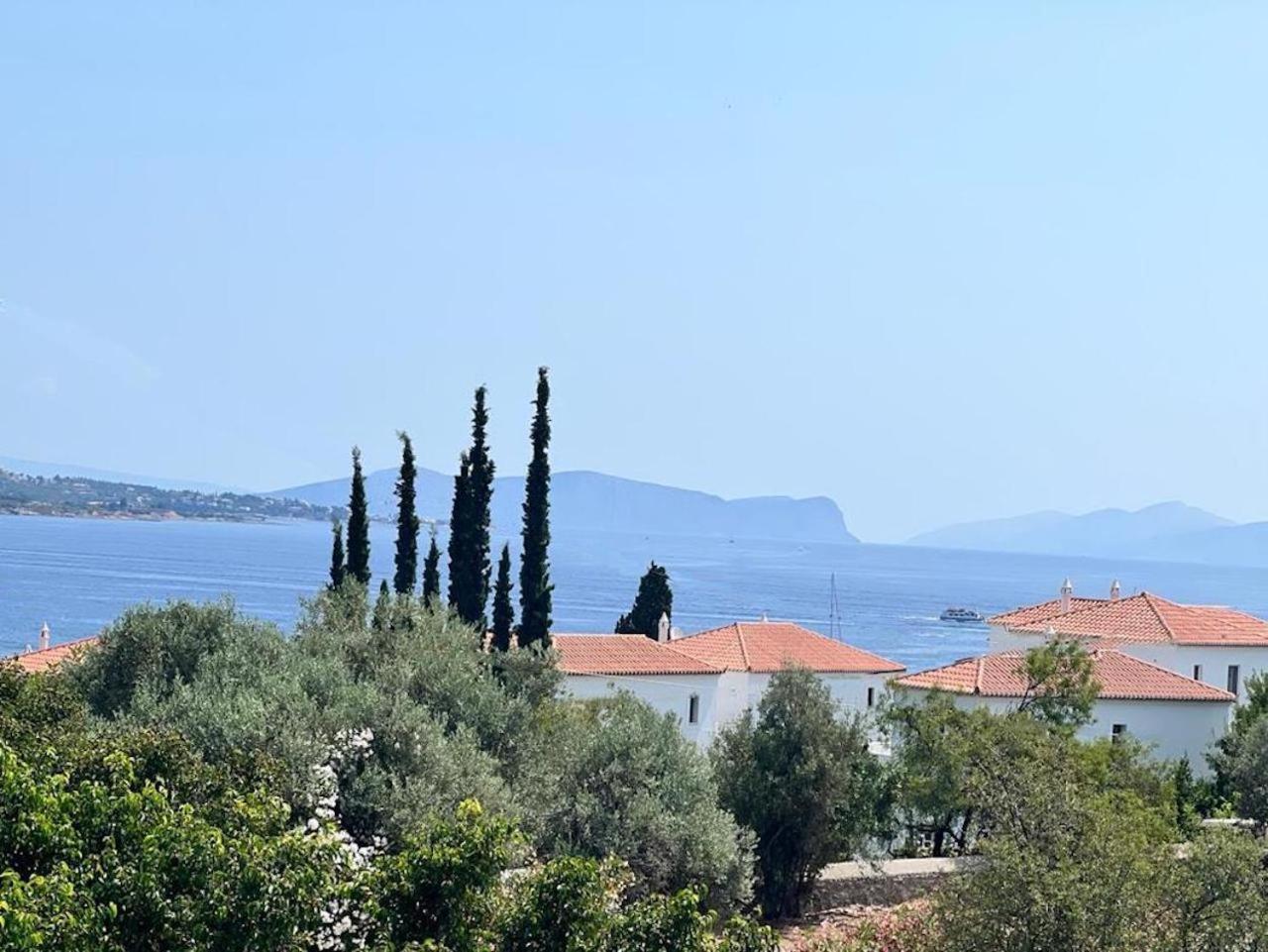 Oltremare Inn Spetses Town Ngoại thất bức ảnh